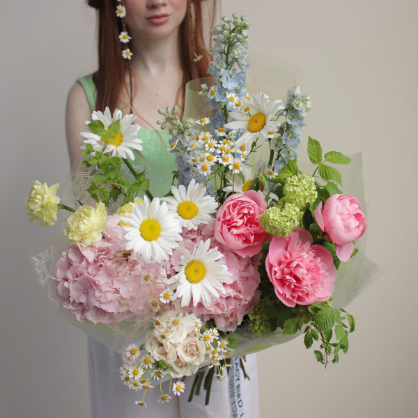 Авторский букет «Летние объятия»