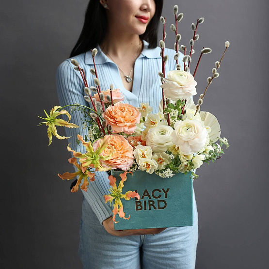 Коробка с цветами «Благая весть»