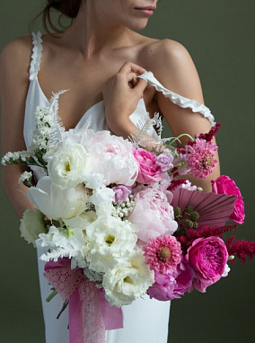 Букет свадебный «Розовый градиент»