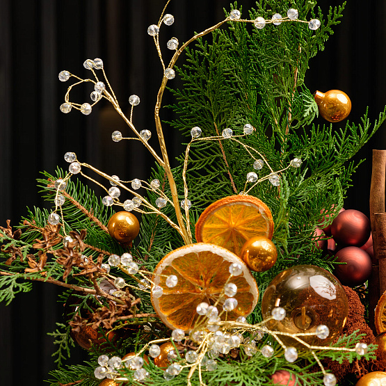 Композиция с корицей и апельсинами «Пряности и сладости»