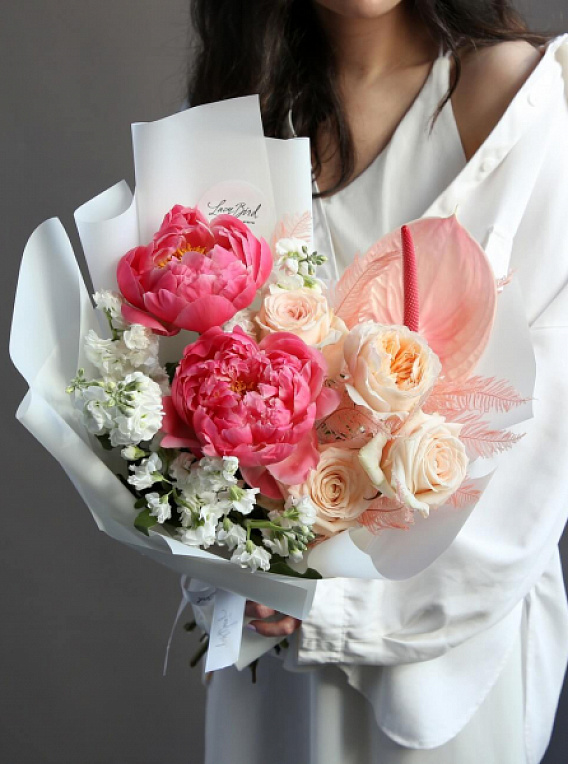 “Sensual Magnet” Bouquet