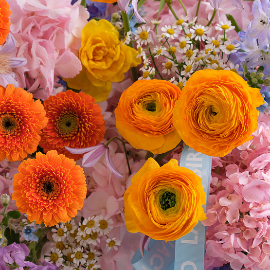 Корзина с цветами «Феерия»