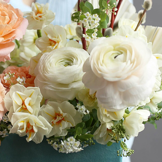 Коробка с цветами «Благая весть»