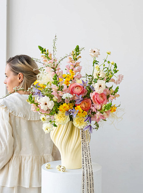 Букет в вазе «Весенний сад»