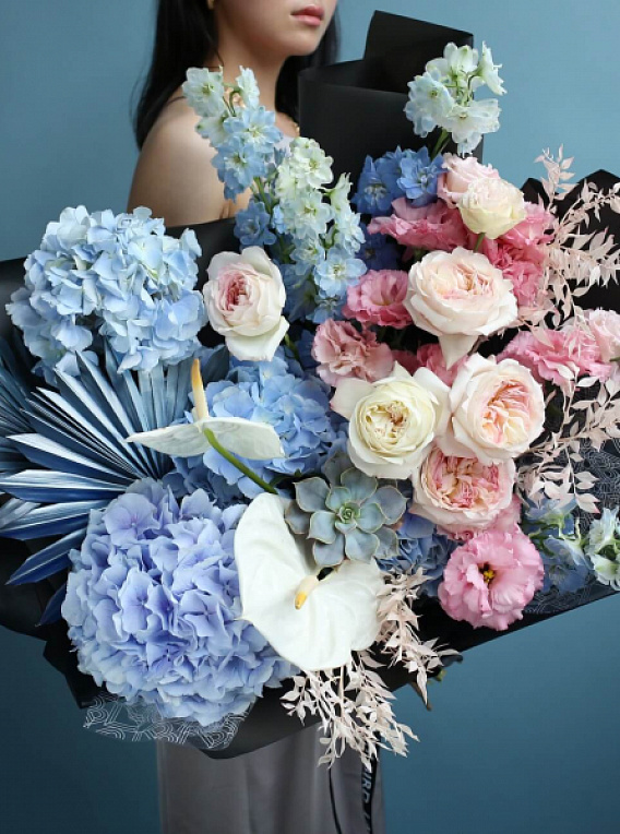 “Japanese Sea” Signature Bouquet