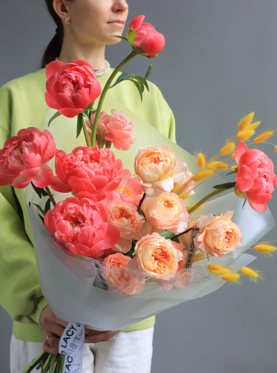 “May Kiss” Duo Bouquet