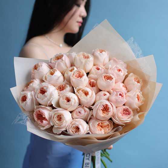 Пионовидные розы «Джульетта»