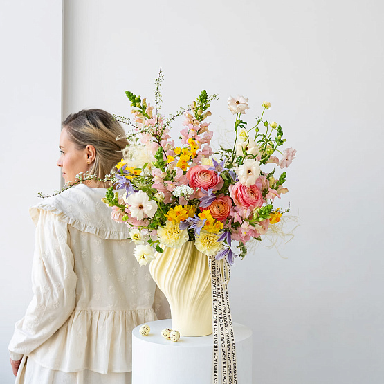 Букет в вазе «Весенний сад»