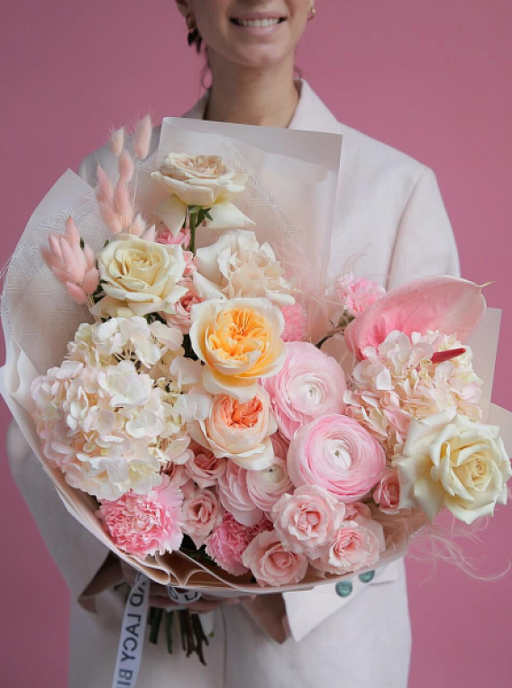 “Love Embrace” Signature Bouquet