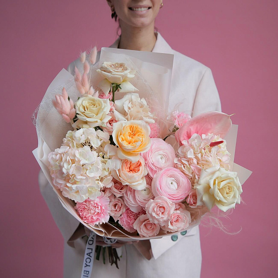 “Love Embrace” Signature Bouquet