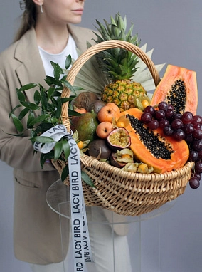 Корзина с фруктами «Райское наслаждение»